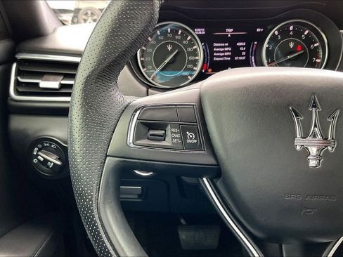 Used 2021 Maserati Ghibli RWD image 11