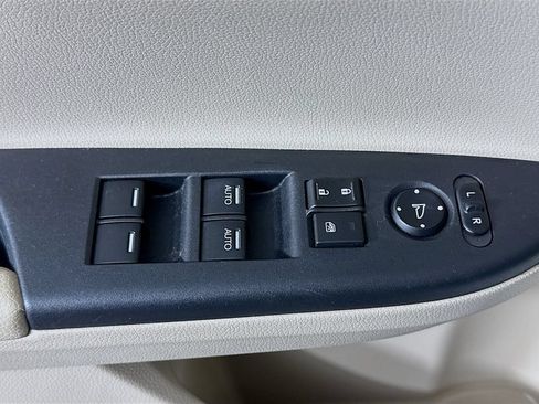 Certified 2017 Honda Accord Touring image 28