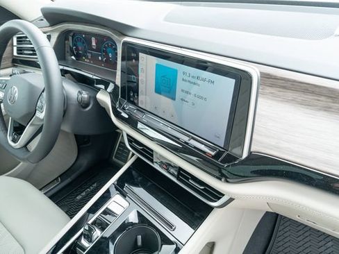New 2026 Volkswagen Atlas SEL Premium R-Line AWD/4WD image 43