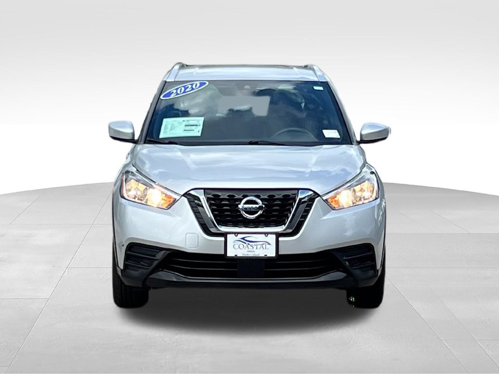 Used 2020 Nissan Kicks SV FWD image 2
