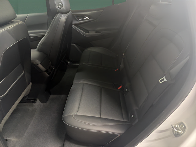 Used 2025 Chevrolet Equinox LT w/ Convenience Package II FWD image 12