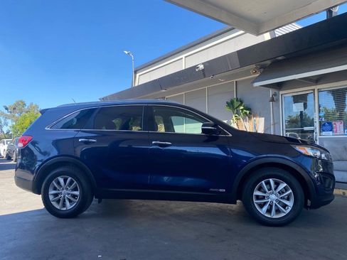 Used 2016 Kia Sorento LX AWD/4WD image 42