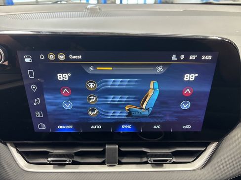 New 2026 Chevrolet Equinox LT w/ Convenience Package II image 19