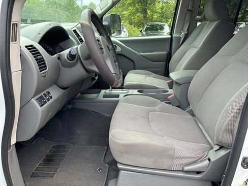 Used 2019 Nissan Frontier SV AWD/4WD image 9
