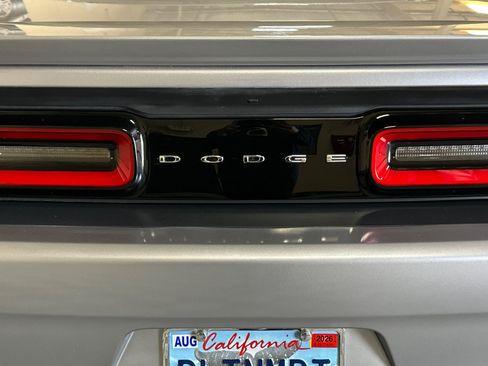 Used 2015 Dodge Challenger R/T w/ Quick Order Package 28B R/T RWD image 43
