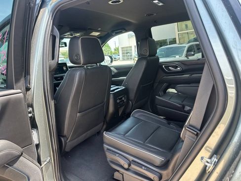 Used 2023 Chevrolet Tahoe Premier AWD/4WD image 13