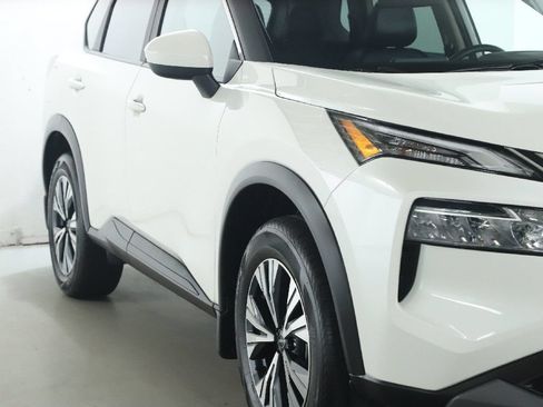 Certified 2023 Nissan Rogue SV w/ SV Premium B Package AWD/4WD image 9