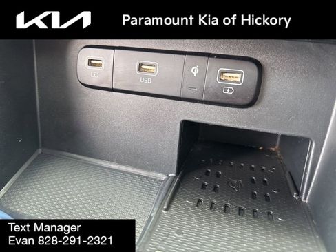 Used 2022 Kia Carnival SX Prestige w/ Paint Protection Package FWD image 32