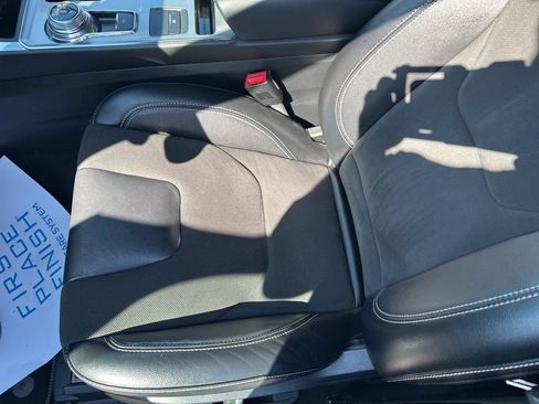 Used 2022 Ford Edge ST image 24