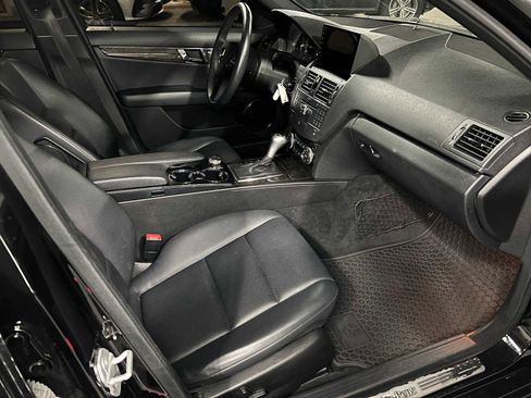 Used 2008 Mercedes-Benz C 350 Sport image 11
