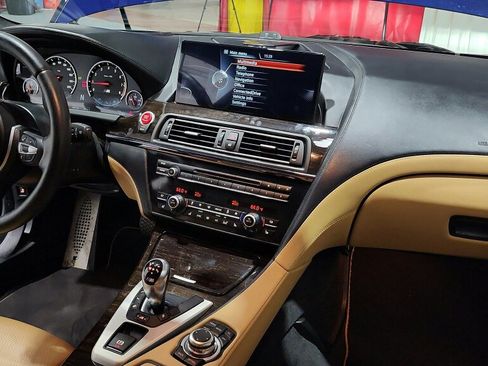Used 2014 BMW M6 Gran Coupe w/ Executive Package RWD image 22