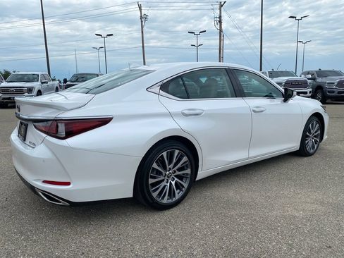 Used 2021 Lexus ES 350 w/ Premium Package FWD image 6