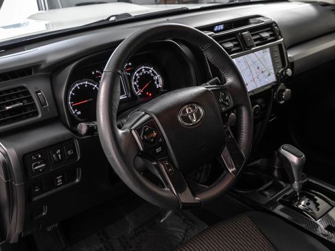 Used 2021 Toyota 4Runner TRD Off-Road AWD/4WD image 5