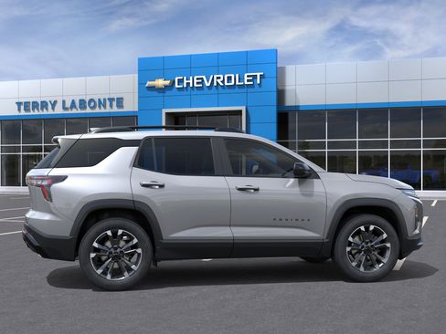 New 2026 Chevrolet Equinox RS FWD image 7