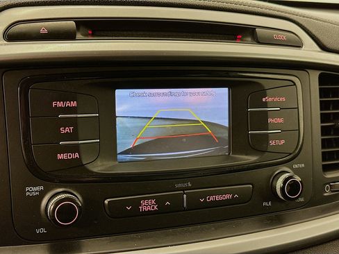 Used 2016 Kia Sorento LX w/ LX Convenience Package image 22