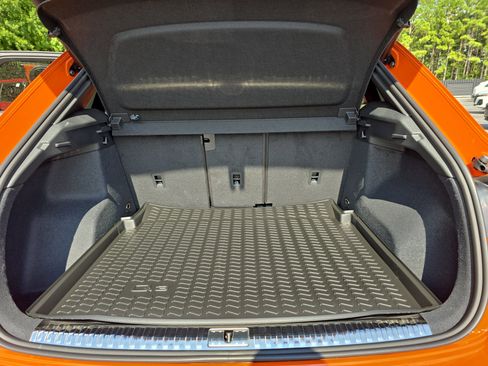 New 2025 Audi Q3 2.0T Premium image 12