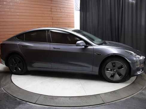Used 2023 Tesla Model 3 Standard Range image 39