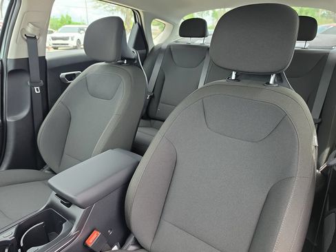 New 2026 Kia K4 FWD image 21