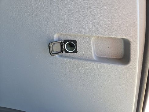 Used 2023 GMC Acadia SLT w/ Preferred Package image 37