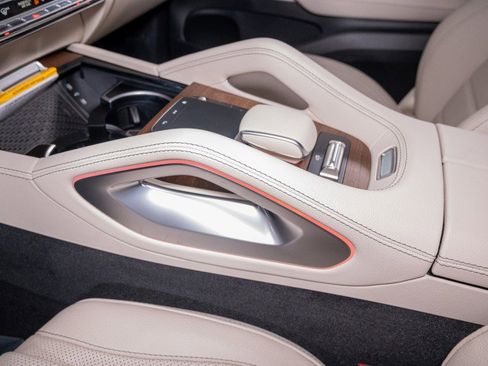 New 2026 Mercedes-Benz GLS 450 4MATIC image 19
