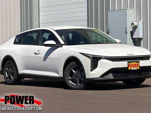 New 2026 Kia K4 FWD image 1