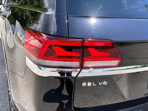 Used 2022 Volkswagen Atlas SEL Premium AWD/4WD image 32