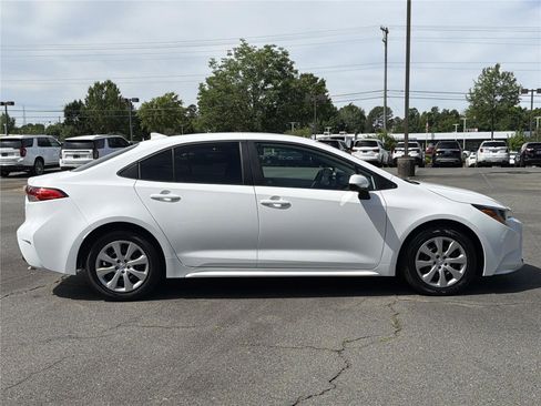 Used 2023 Toyota Corolla LE w/ Carpet Mat Package (TMS) FWD image 29