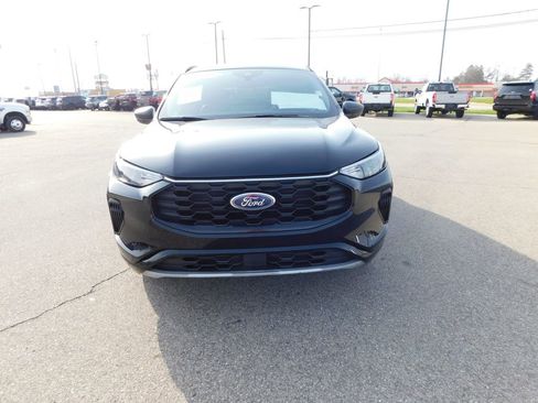 Used 2023 Ford Escape ST-Line w/ Tech Pack #1 image 8