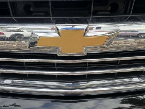 Used 2017 Chevrolet Silverado 1500 High Country AWD/4WD image 4