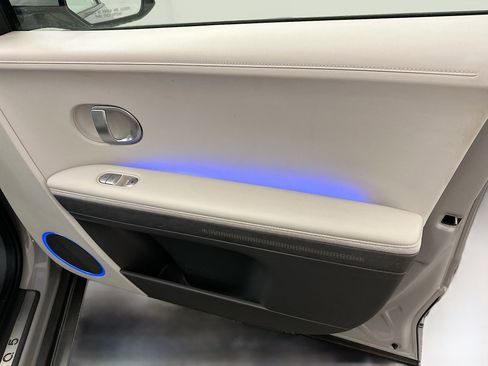 Used 2023 Hyundai Ioniq 5 Limited image 35
