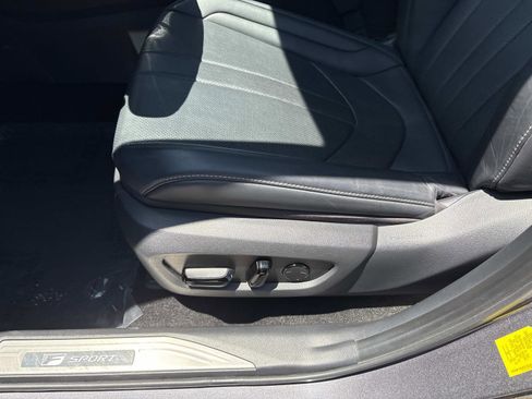 Used 2024 BMW 330i xDrive 330i xDrive Sedan AWD w/ Premium Package image 18