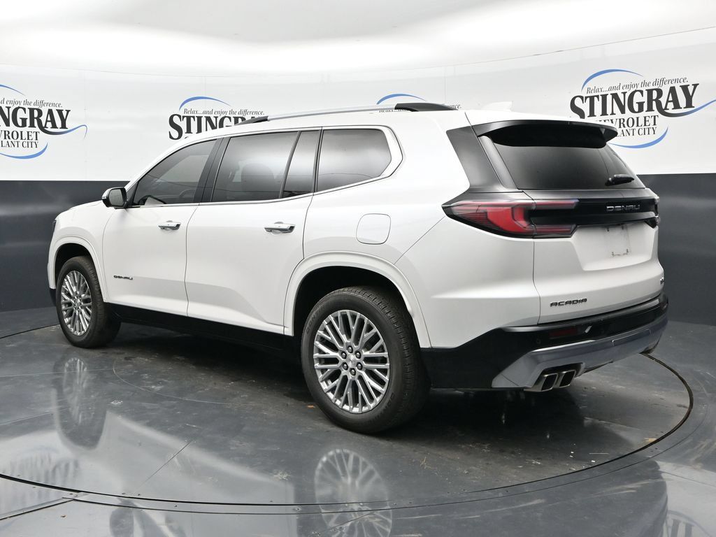 Used 2025 GMC Acadia Denali w/ LPO, Floor Liner Package FWD image 5