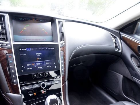 Used 2018 INFINITI Q50 Luxe RWD image 17