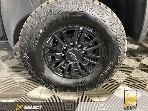 Used 2026 Chevrolet Silverado 2500 ZR2 AWD/4WD image 23