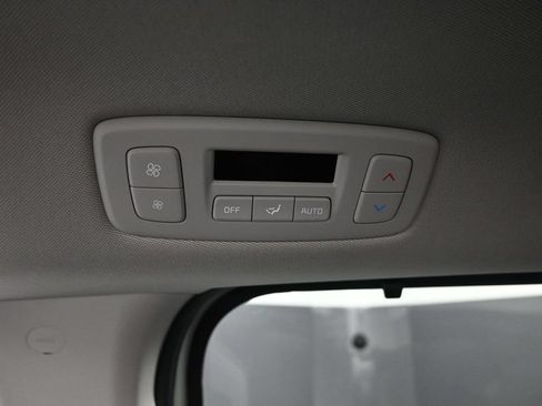 Used 2025 Kia Carnival SX w/ SX Dark Edition Package FWD image 17