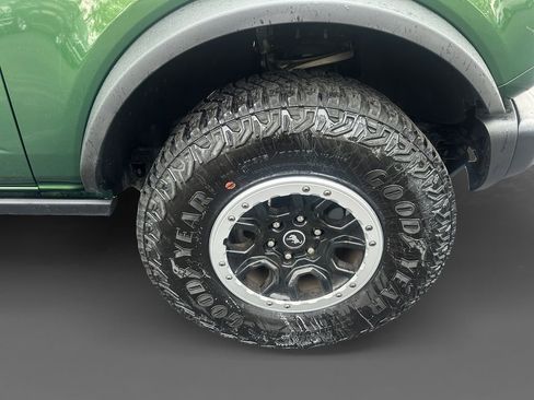 Used 2023 Ford Bronco Black Diamond w/ Sasquatch Package image 16