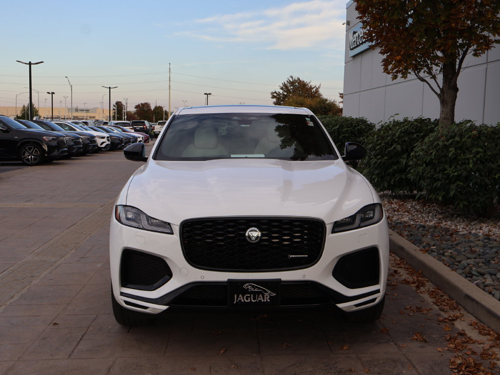 Used 2025 Jaguar F-PACE R-Dynamic S AWD/4WD image 3