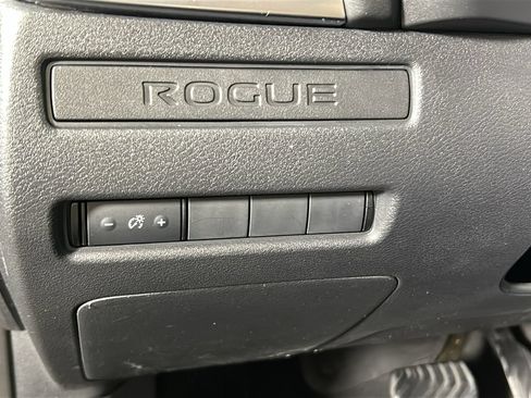 Used 2023 Nissan Rogue FWD image 23