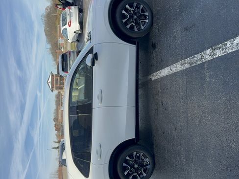 Used 2026 Honda HR-V EX-L image 4