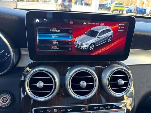 Used 2021 Mercedes-Benz GLC 300 4MATIC image 29