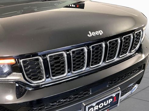 Used 2023 Jeep Grand Cherokee L Limited RWD image 28