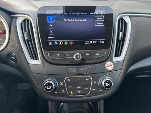 Used 2024 Chevrolet Malibu LT FWD image 11