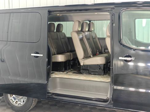 Used 2019 Nissan NV 3500 SL image 19