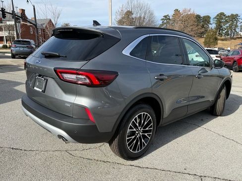 New 2026 Ford Escape SE image 5