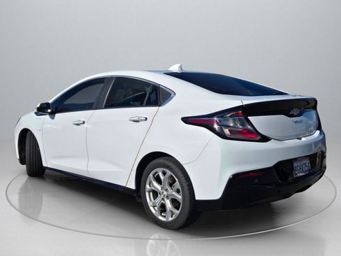 Used 2017 Chevrolet Volt Premier w/ Driver Confidence Package image 5