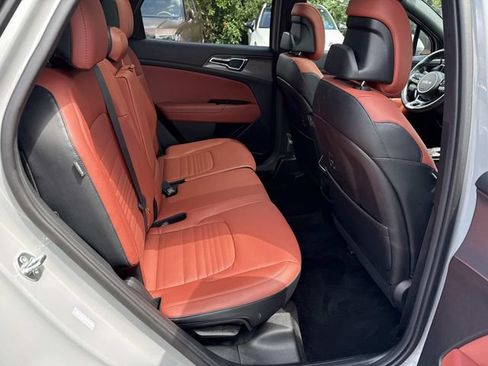Used 2025 Kia Sportage SX AWD/4WD image 11