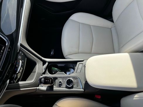 Used 2024 Cadillac XT6 Sport w/ Technology Package image 20