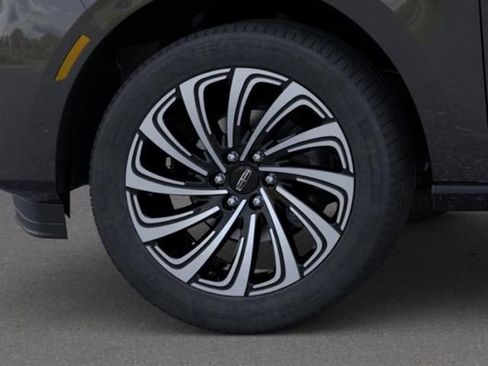New 2026 Lincoln Navigator Black Label AWD/4WD image 19