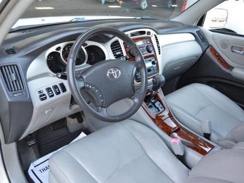Used 2004 Toyota Highlander Limited AWD/4WD image 15