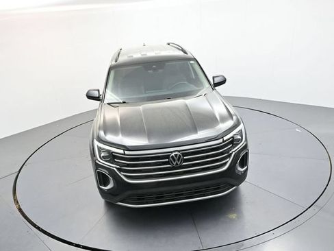 Used 2025 Volkswagen Atlas SE FWD image 24